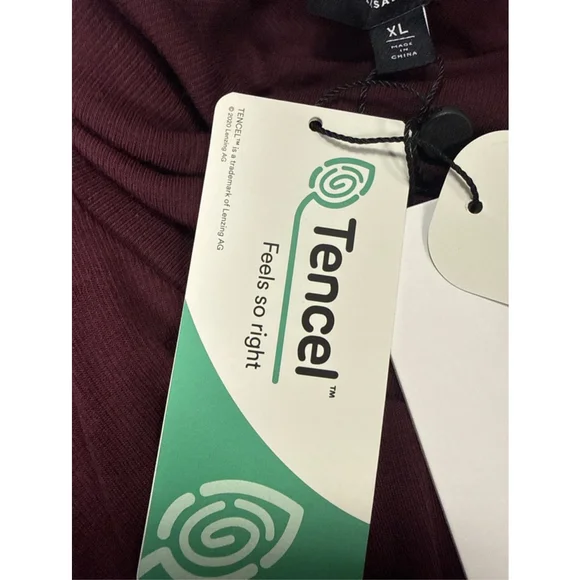 Women's Universal Standard Burgundy Turtleneck Sweater XL - Picture 6 of 8